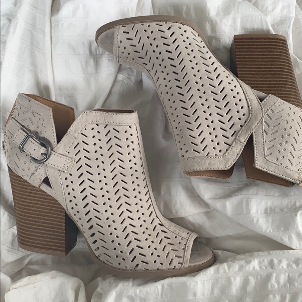 Heeled boots